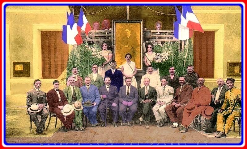 laSeniaunereunionduconseilmunicipaldevantlamairie.jpg