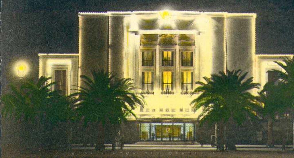 belab2_theatrenuit.jpg
